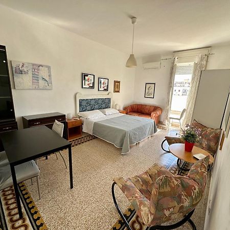 Appartamento Via Trevisani Bari Extérieur photo